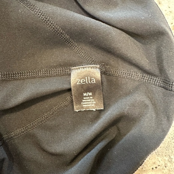 Zella Black Tank Top Size Medium - Picture 4 of 5